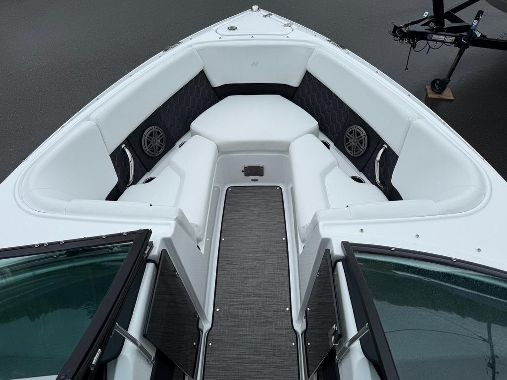 2025 Four Winns H2 W/MERCRUISER 6.2L