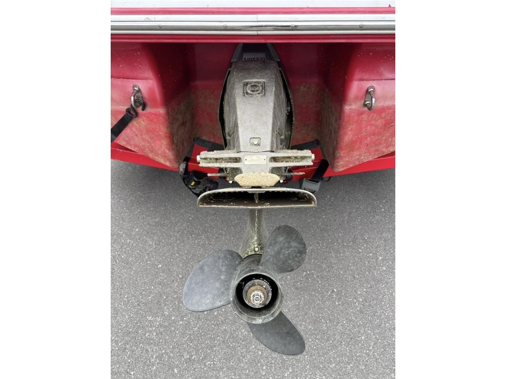 2009 Four Winns H200 W/VOLVO PENTA 4.3L