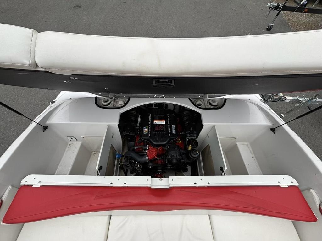 2009 Four Winns H200 W/VOLVO PENTA 4.3L