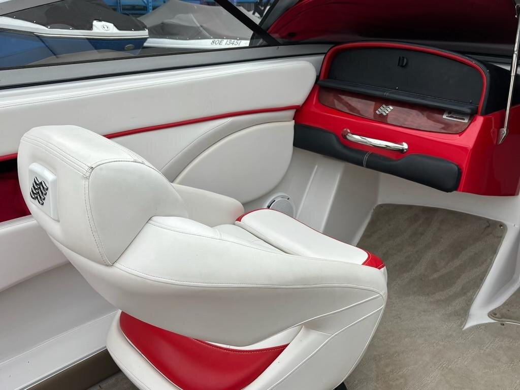 2009 Four Winns H200 W/VOLVO PENTA 4.3L