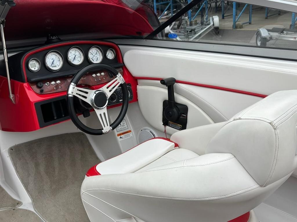2009 Four Winns H200 W/VOLVO PENTA 4.3L