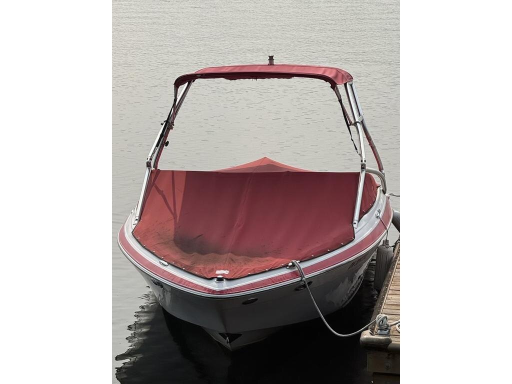 2009 Four Winns H200 W/VOLVO PENTA 4.3L