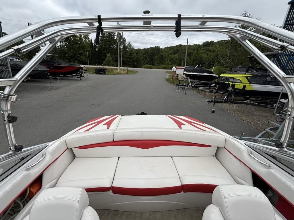 2009 Four Winns H200 W/VOLVO PENTA 4.3L