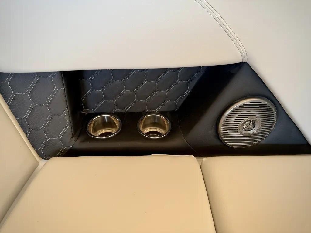 2026 Four Winns H2 FREEDOM W/MERCRUISER 4.5L