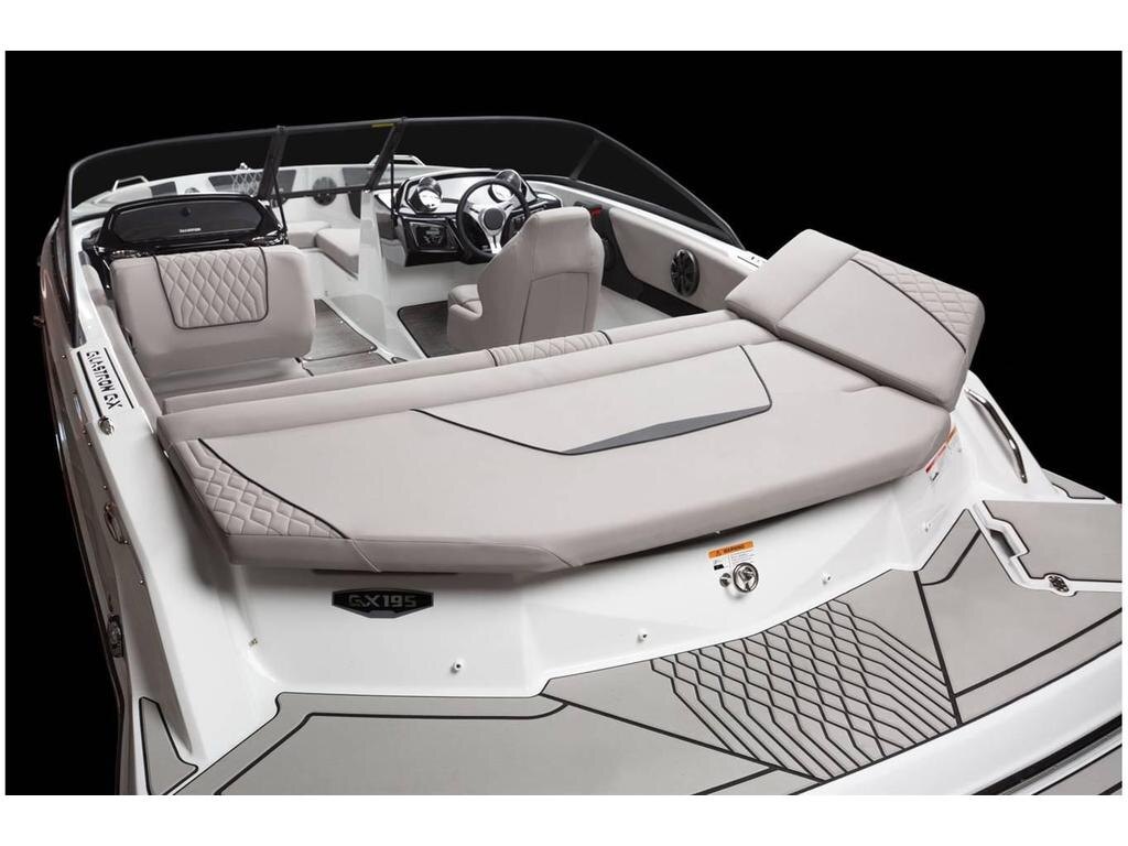 2022 Glastron GX 195 W/MERCRUISER 4.5L MPI