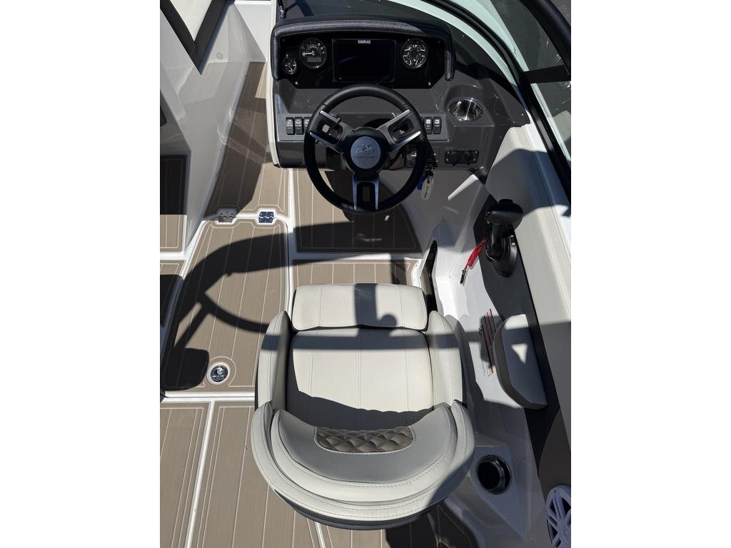 2025 Monterey Boats M20 SERIES