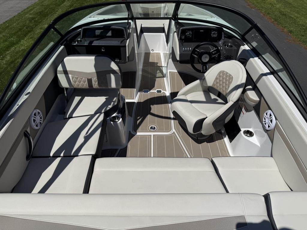 2025 Monterey Boats M20 SERIES