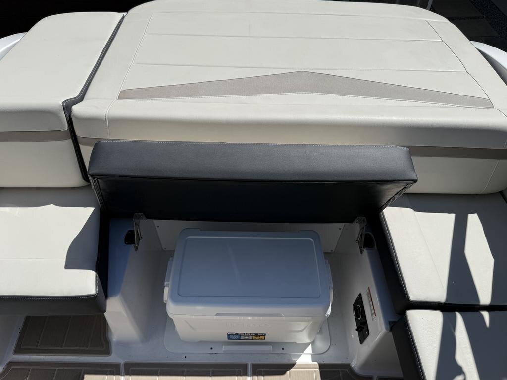 2025 Monterey Boats M20 SERIES