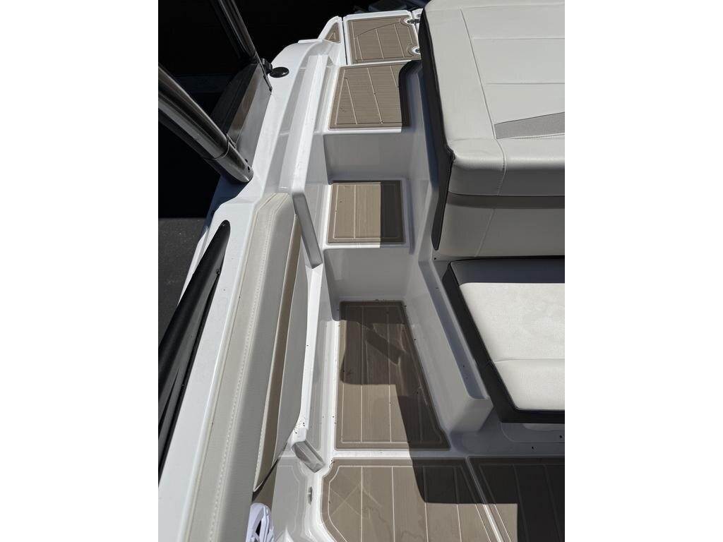 2025 Monterey Boats M20 SERIES