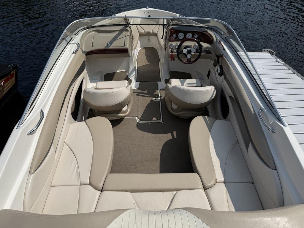 2006 Glastron GX 205 w/MERCRUISER 5.0L
