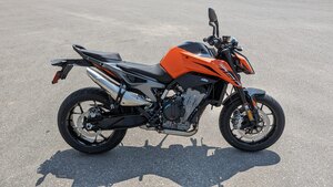2023 KTM 790 Duke
