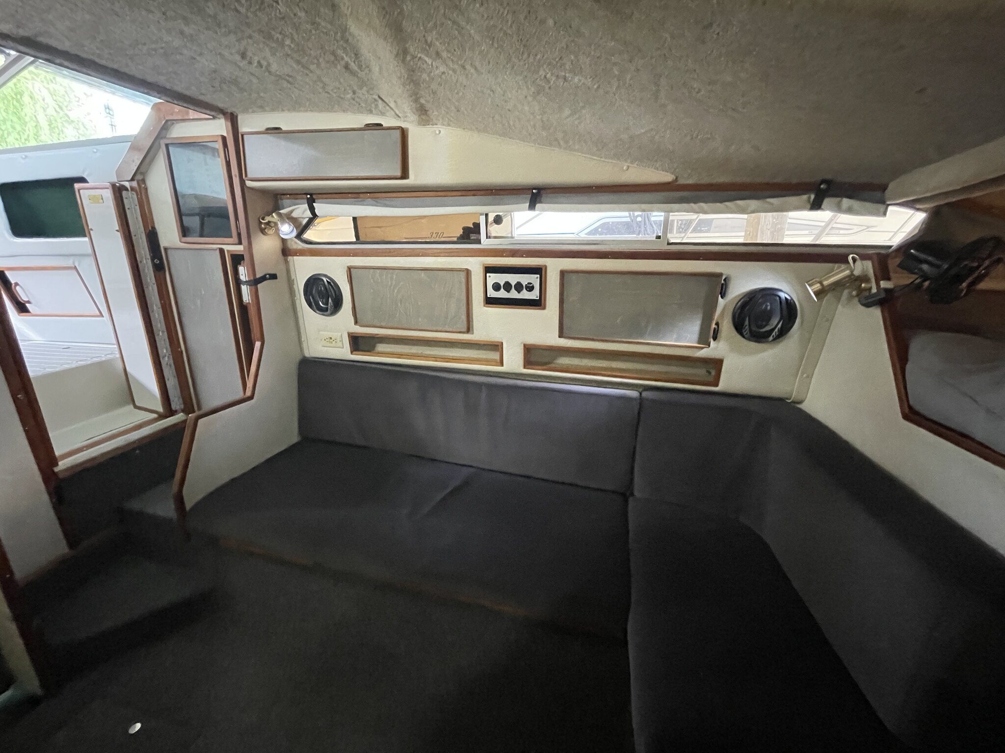 1986 Sea Ray 270 Sundancer