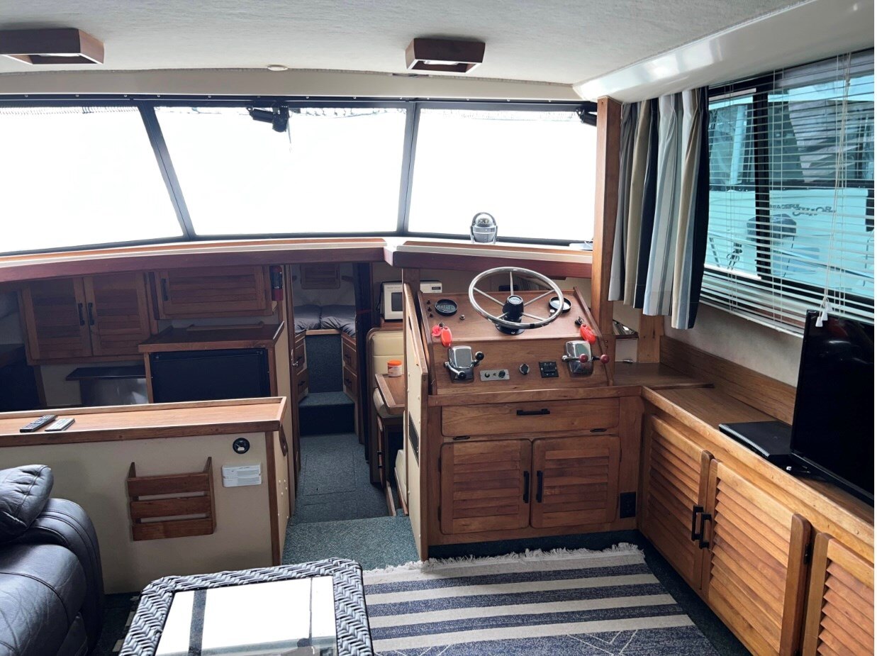 8299 583963 22222052 Silverton 40 Aft Cabin