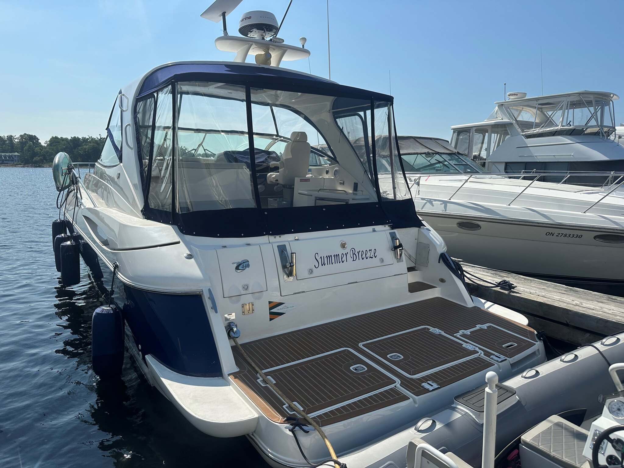 8299 592037 22742189 Cruisers Yachts 440 Express