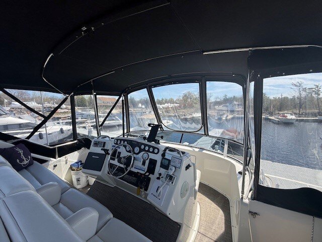 1997 Silverton 372
