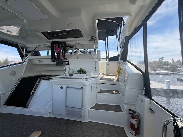1997 Silverton 372