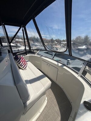 1997 Silverton 372