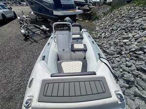 2022 Highfield 330 Sport