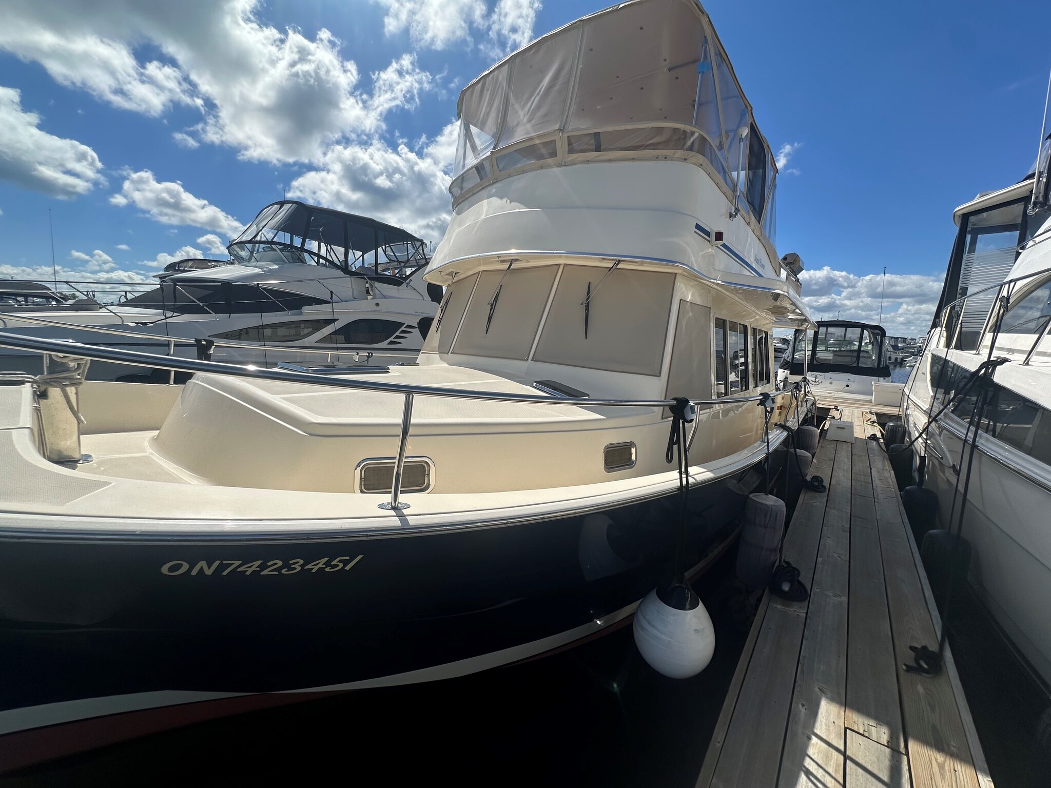 8299 671553 23786218 Mainship 400