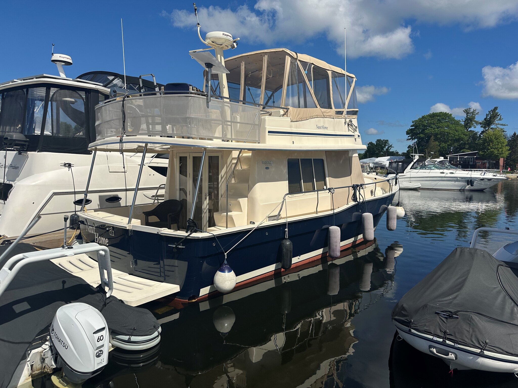 8299 671553 23786220 Mainship 400
