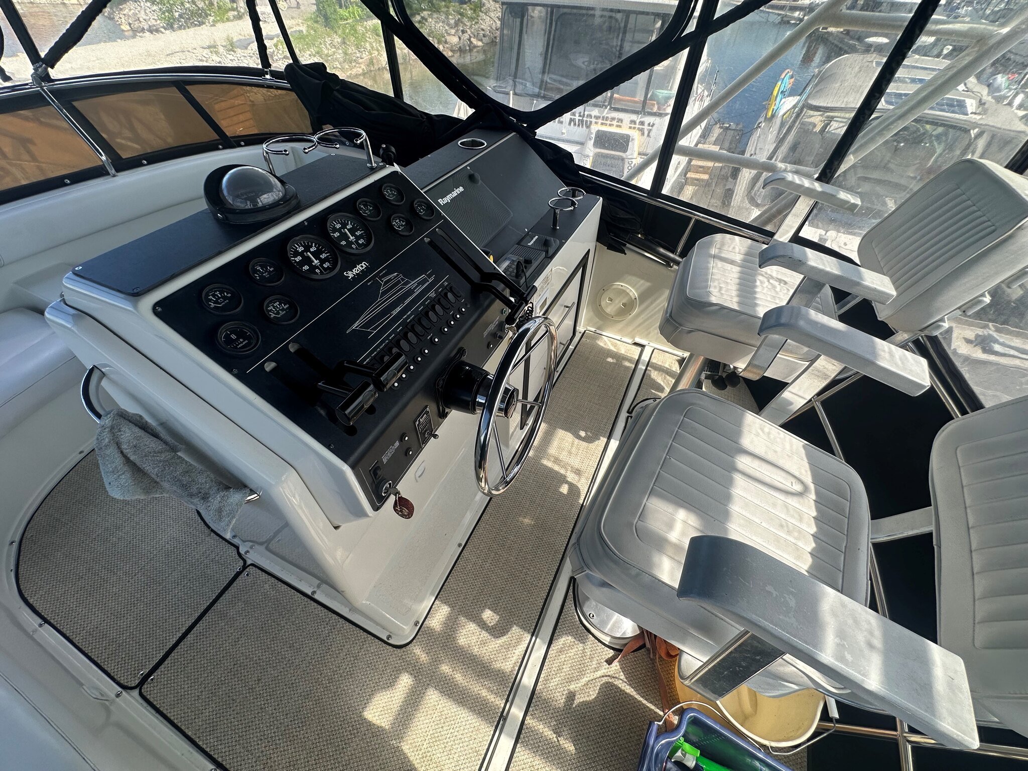 1995 Silverton 41C