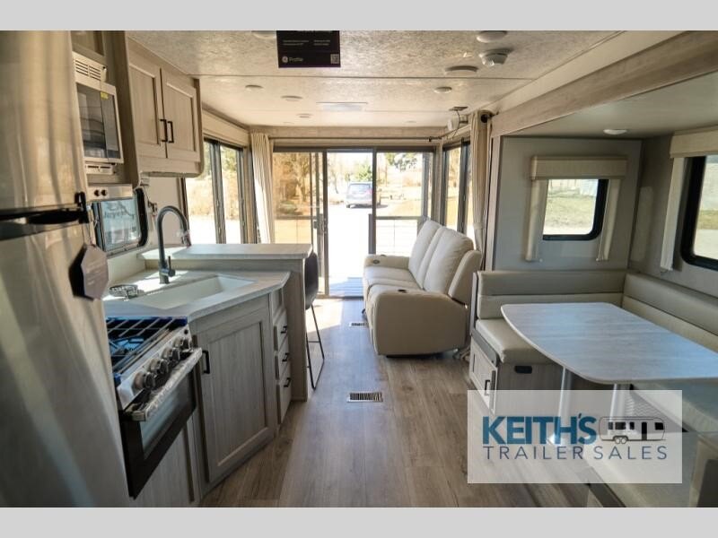 2025 Coachmen RV Catalina Legacy 283EPIC
