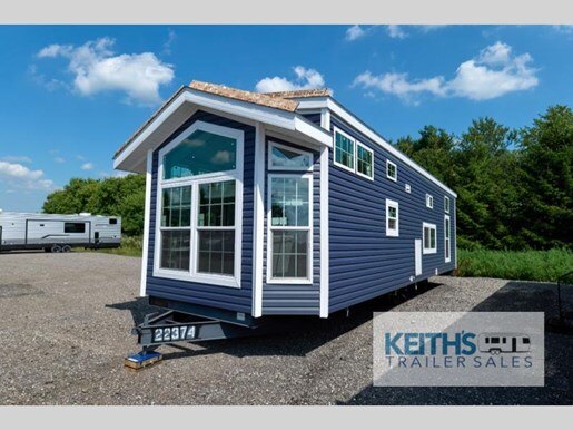 8925 38180 27578632 Fairmont Country Manor 148033