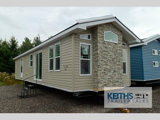 8925 38555 28097924 General Coach Manor Series Manchester