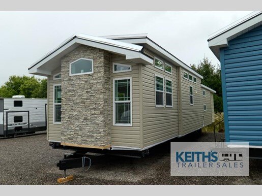 8925 38555 28097931 General Coach Manor Series Manchester