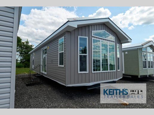 8925 39528 27650935 General Coach Manor Series Melrose