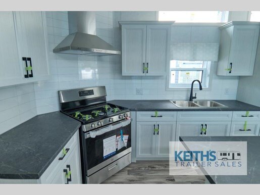 8925 39529 28070977 General Coach Resort Series Ridgetown