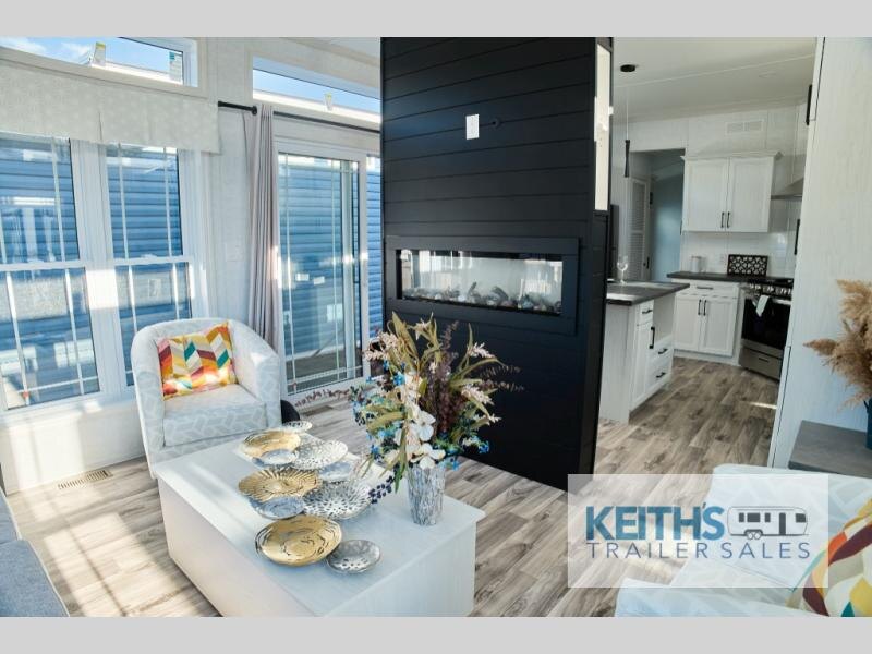 8925 39529 29004855 General Coach Resort Series Ridgetown