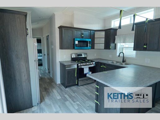 8925 39530 27434498 General Coach Resort Series Riverside