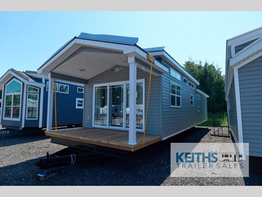 8925 39530 27434502 General Coach Resort Series Riverside