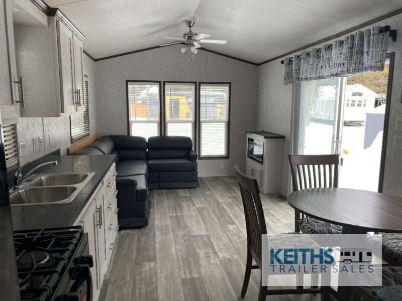 8925 40002 29015296 Forest River Rv Summit 355fl