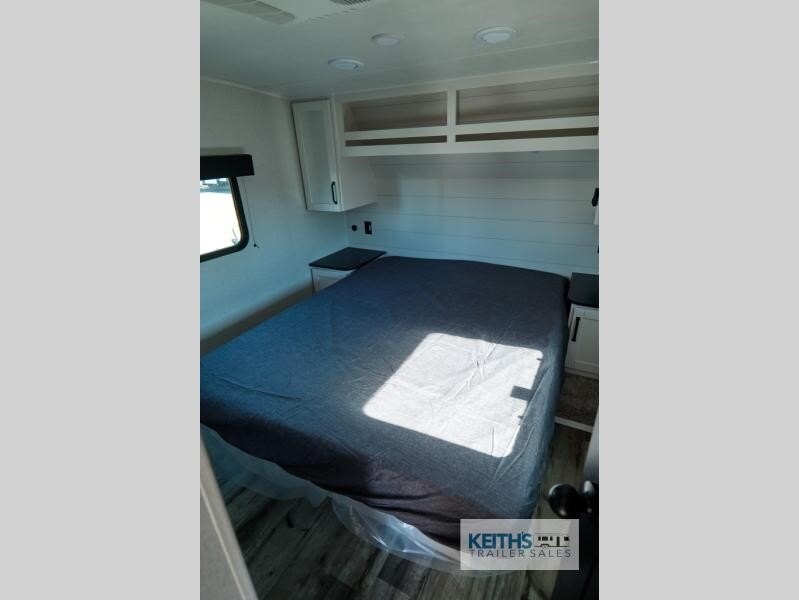 2026 Open Range RV Roamer Light Duty 28DBSS
