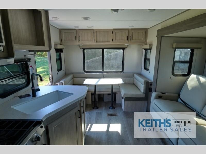 2026 Coachmen RV Catalina Summit Series 8 231MKS