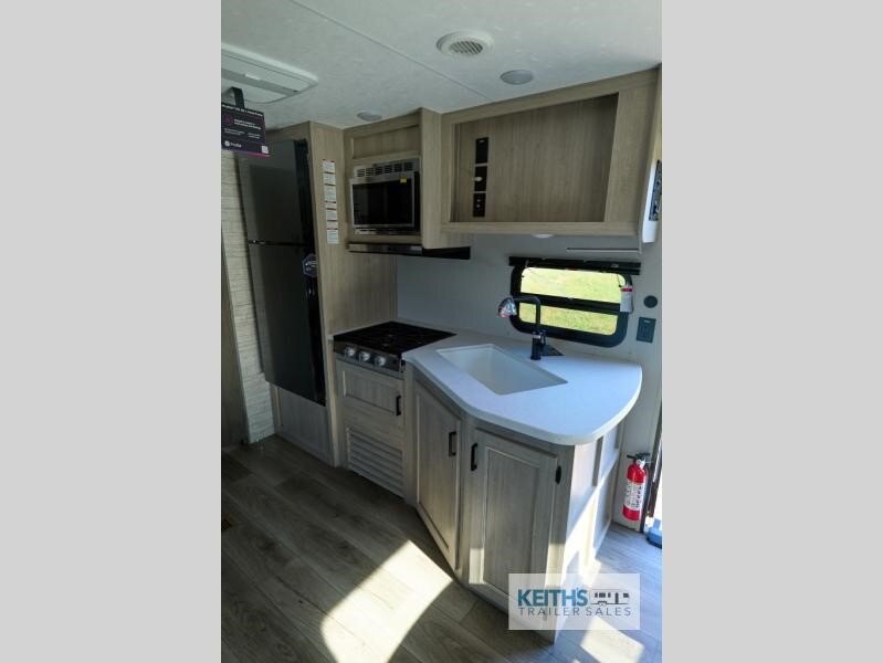 2026 Coachmen RV Catalina Summit Series 8 231MKS