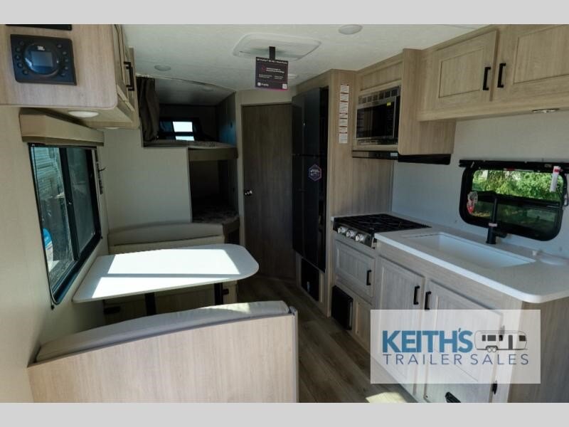2026 Coachmen RV Catalina Summit Series 8 261BH