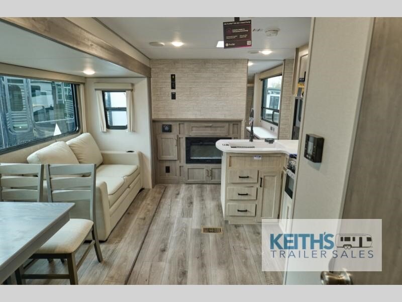 2026 Coachmen RV Catalina Legacy Edition 343BHTS 2 Queen Beds