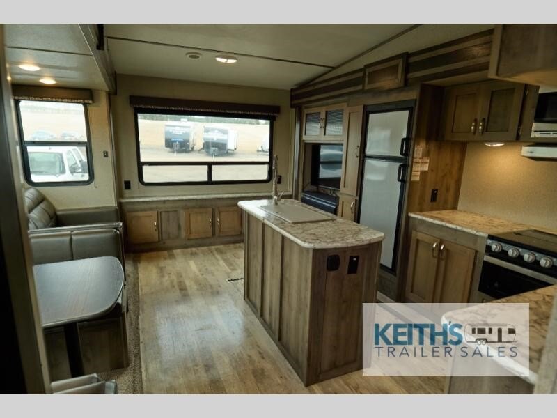 8925 44392 29131769 Keystone Rv Sprinter Campfire Edition 31fwmb