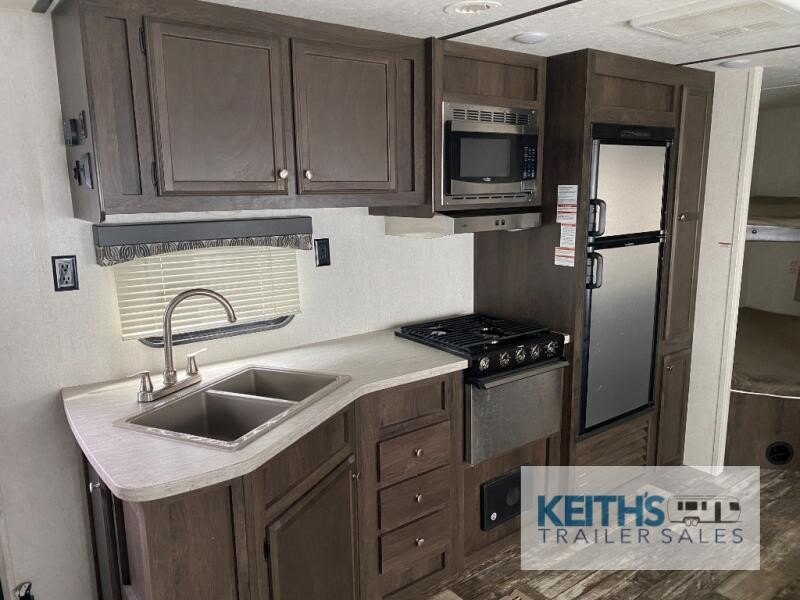2019 Starcraft Autumn Ridge Outfitter 27BHS