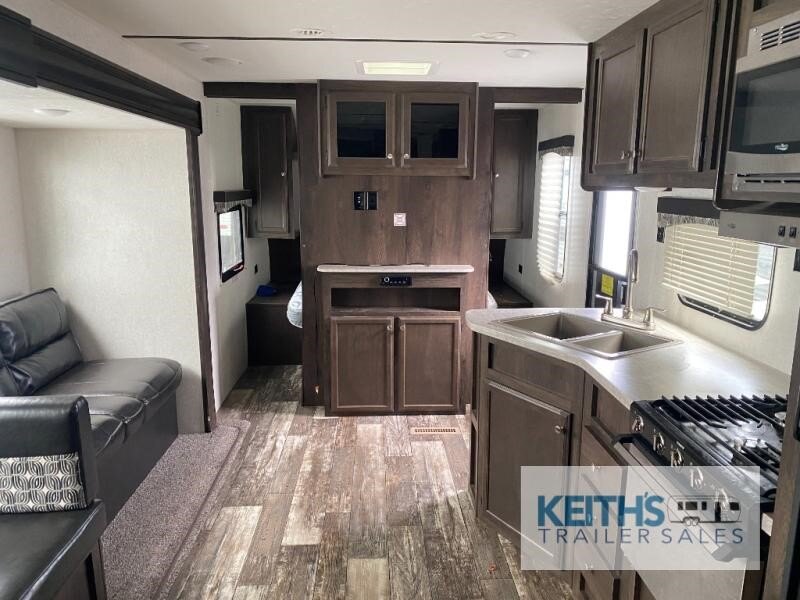 2019 Starcraft Autumn Ridge Outfitter 27BHS