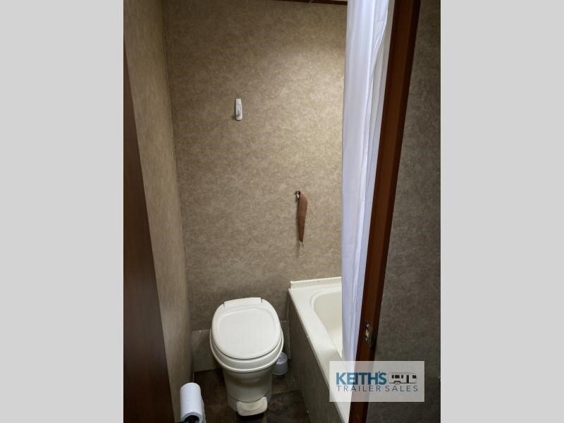 2014 Prime Time RV Avenger 27BBS