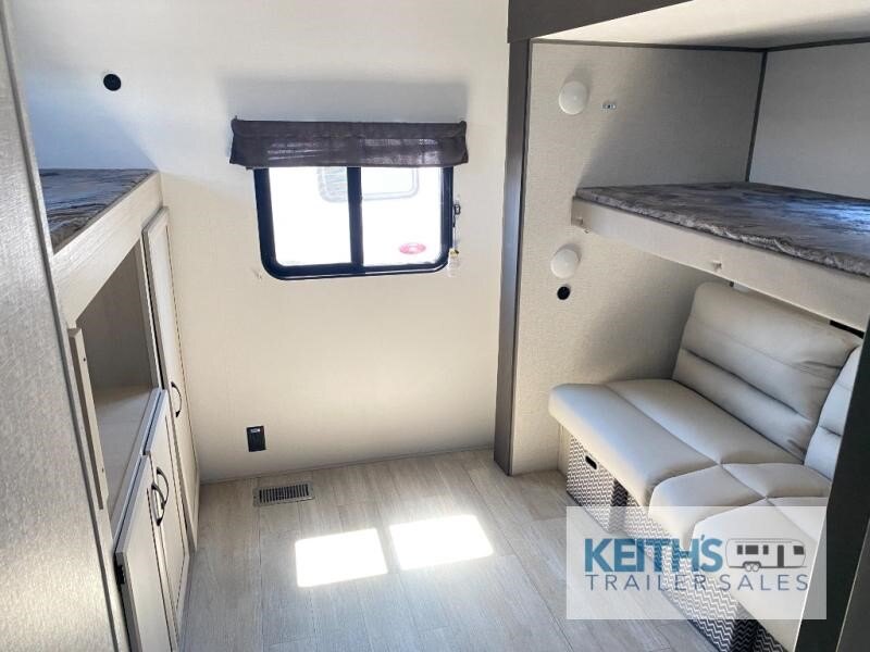 2027 Coachmen RV Catalina Legacy Edition 323BHDSCK