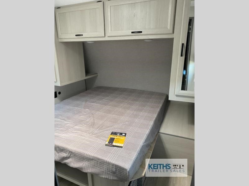 2027 Coachmen RV Catalina Legacy Edition 323BHDSCK