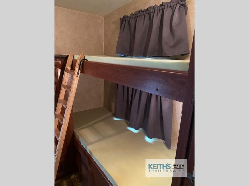 2011 Forest River RV Wildcat extraLite 312BHX