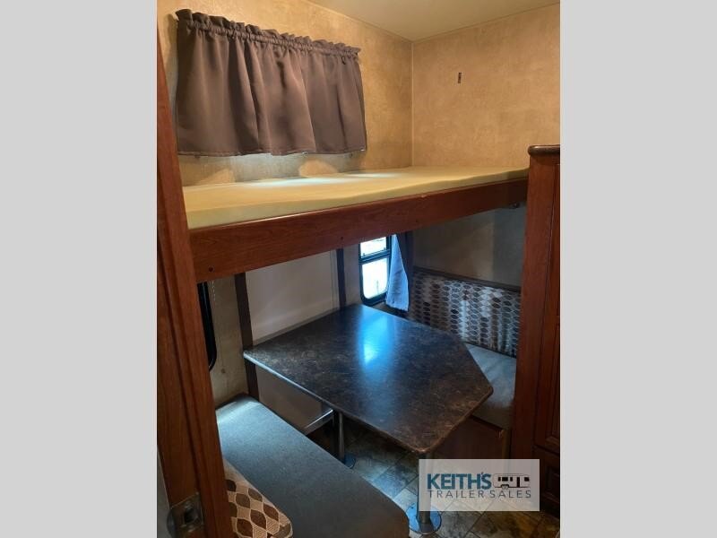 2011 Forest River RV Wildcat extraLite 312BHX