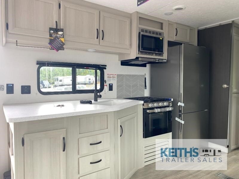 2027 Coachmen RV Catalina Destination Series 40BHTS