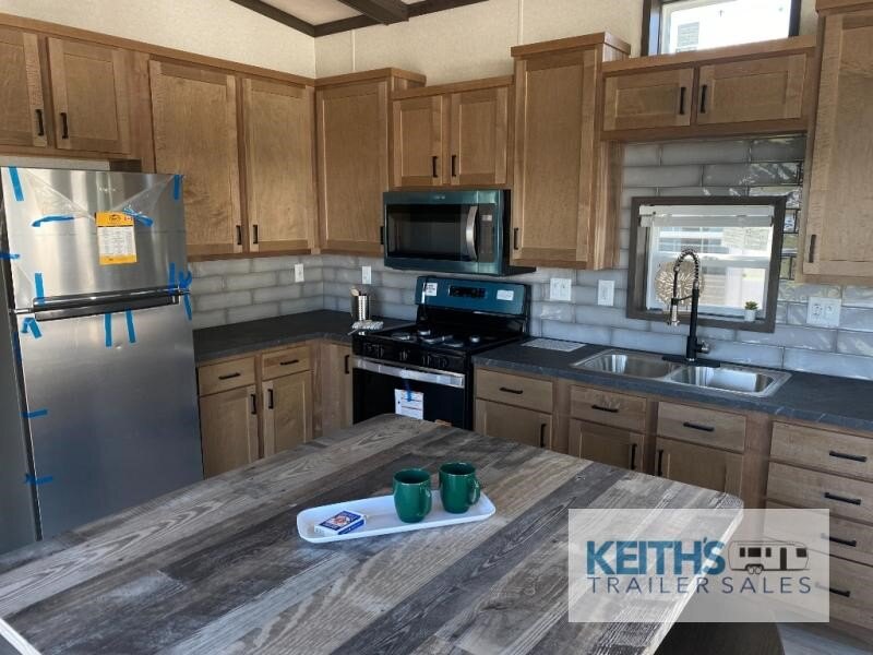 2027 Fairmont Country Manor 148033ES